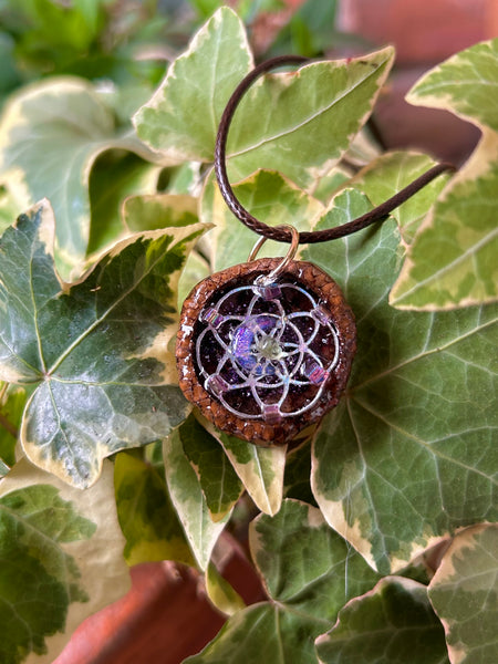 shawna acorn pendant